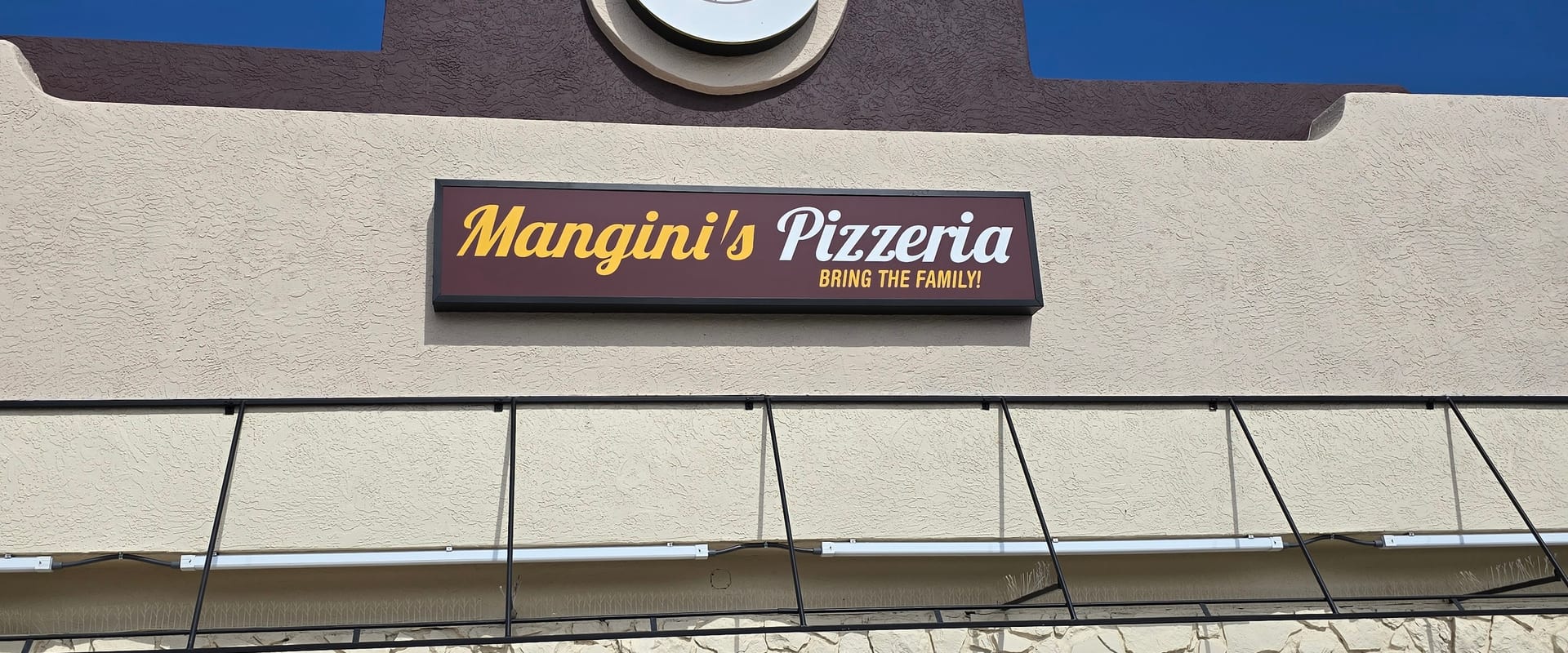 Mangini's Pizzeria